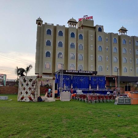 Hotel Grand Vasaante Bhilwara Exterior foto