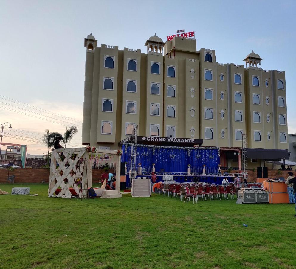 Hotel Grand Vasaante Bhilwara Exterior foto